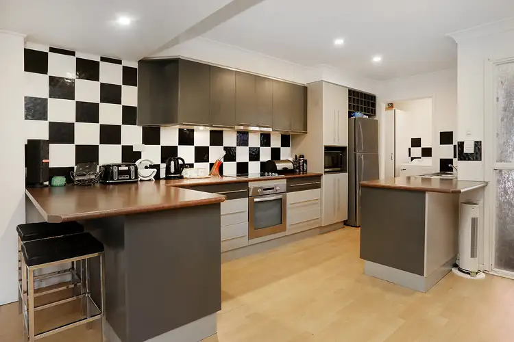 2 Palm/67 Nerang Street