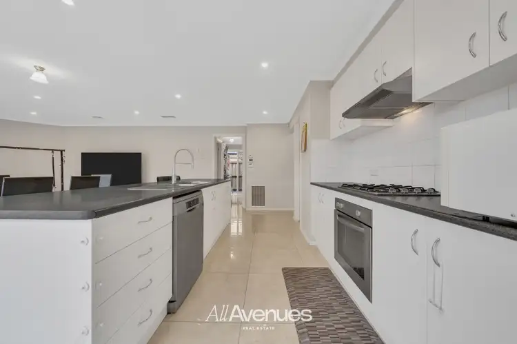 Fifth view of Homely house listing, 7 Robusta Avenue, Cranbourne VIC 3977