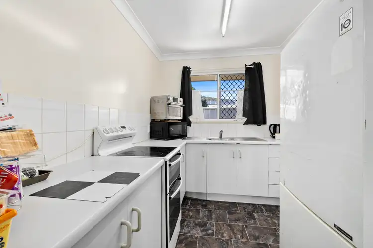 Fourth view of Homely unit listing, 18/7 Kingfisher Parade, Norman Gardens QLD 4701