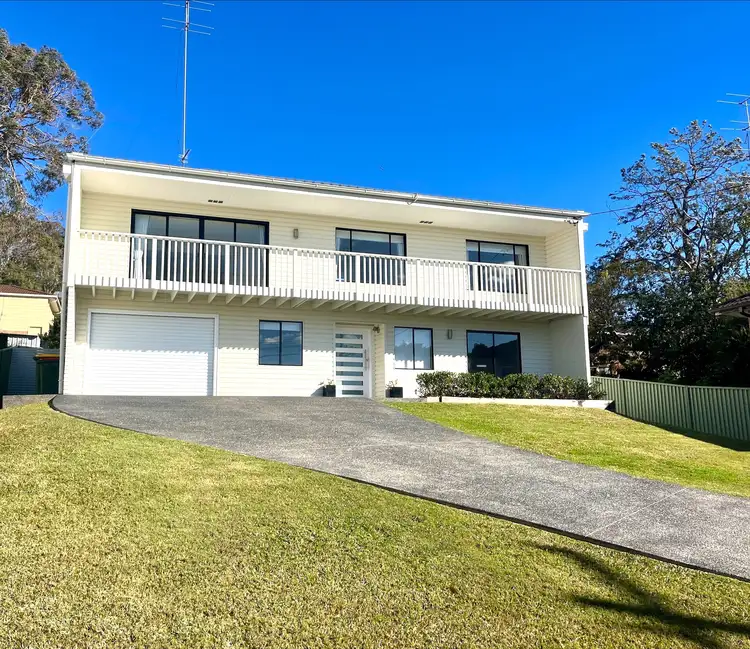 24 Rays Road, Bateau Bay NSW 2261