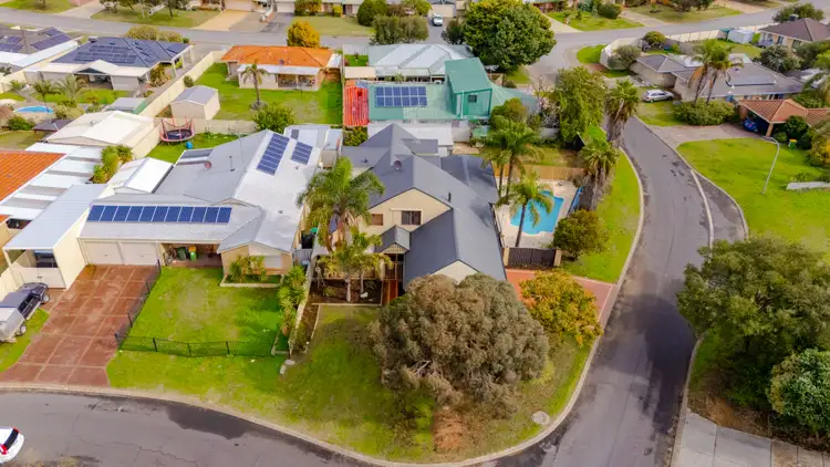 1 Socha Court