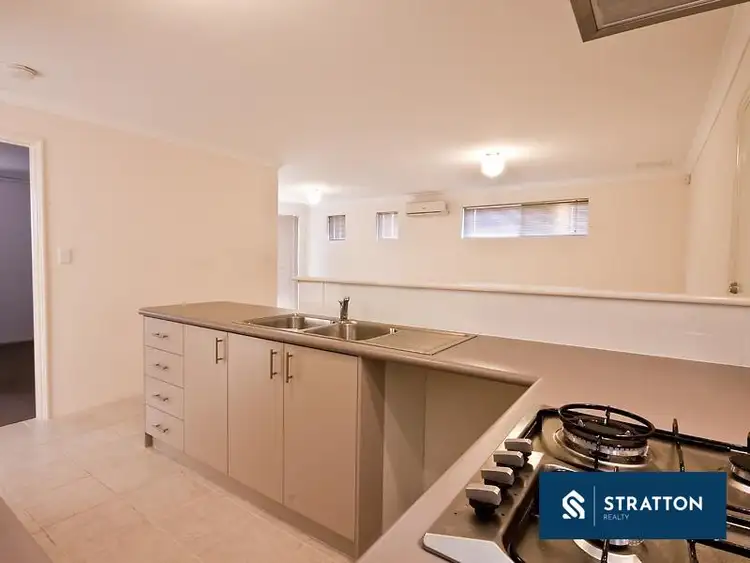 4/104 Westfield Road, Kelmscott WA 6111
