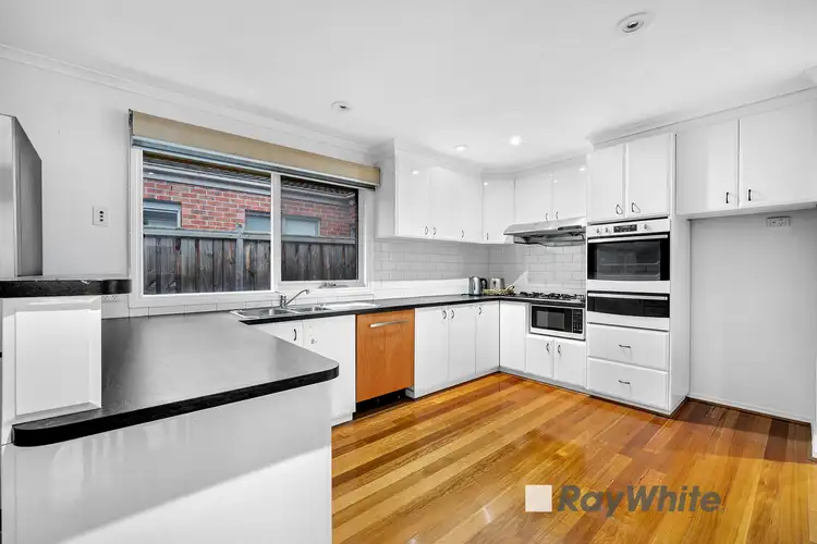 Second view of Homely house listing, 5 Manning Close, Hampton Park VIC 3976