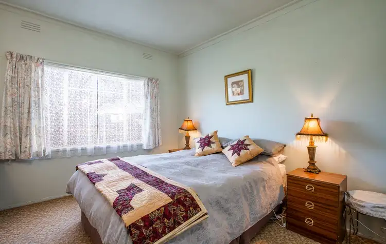 Fifth view of Homely house listing, 2/919 Tullimbar Street, North Albury NSW 2640