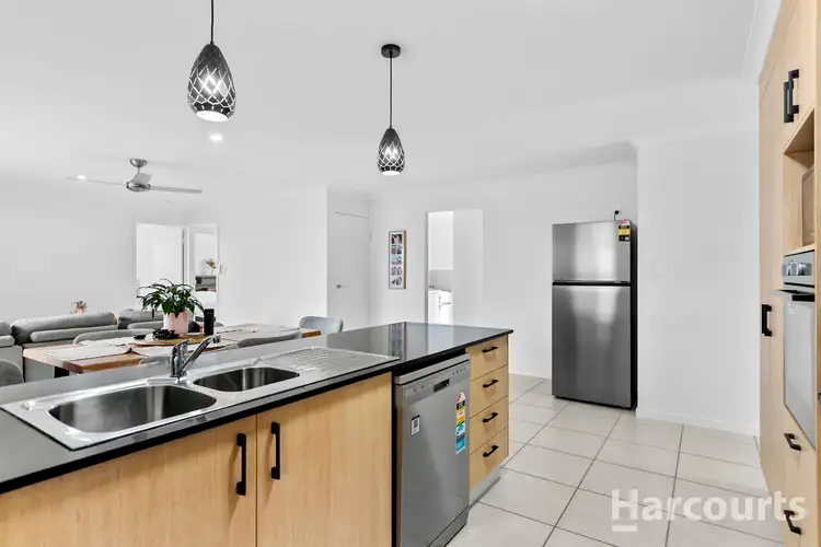 16 Galway Court, Eli Waters QLD 4655