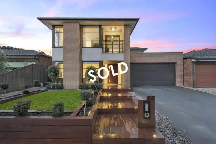 29 Revelstoke Crescent, Pakenham VIC 3810