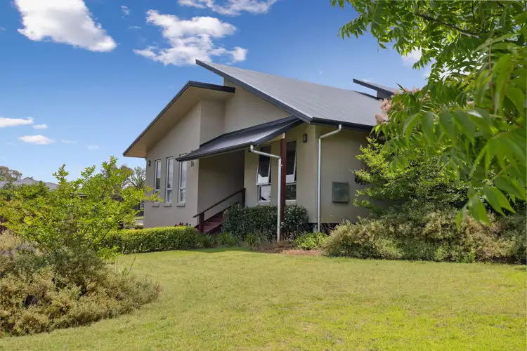 16 O'Brien Street, Grenfell NSW 2810