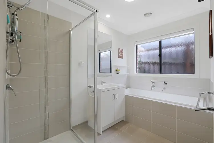 Sixth view of Homely unit listing, 3 Telford Circuit, Drouin VIC 3818