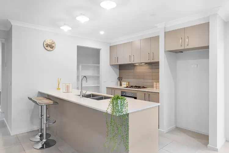 Sixth view of Homely house listing, 5 Pepita Crescent, Manor Lakes VIC 3024