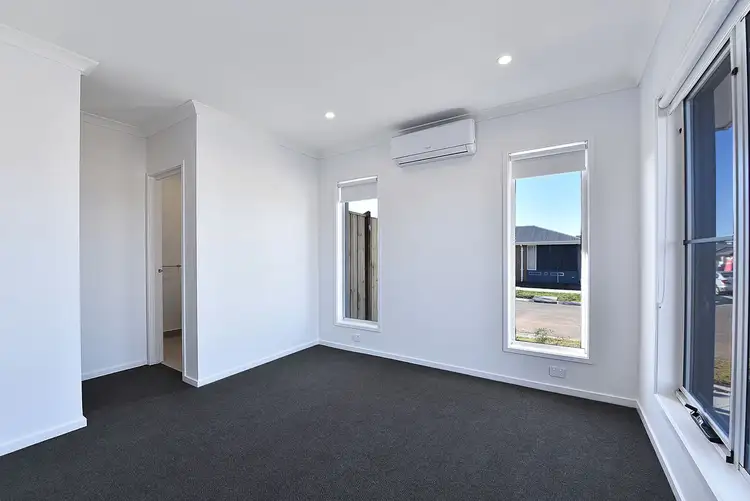 Fifth view of Homely house listing, 7 Regner Drive, Sunbury VIC 3429