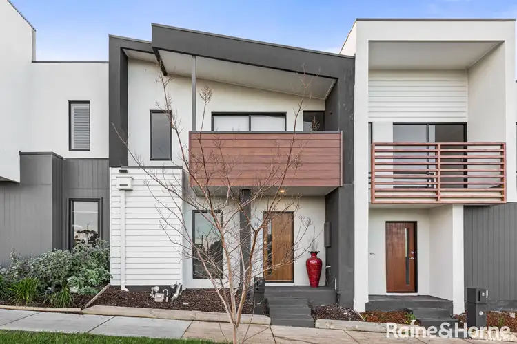 6 Zenith Walk, Greenvale VIC 3059