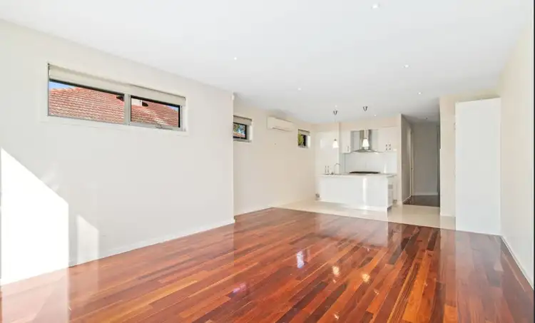 Fifth view of Homely house listing, 2/4 Laurie Street, Newport VIC 3015