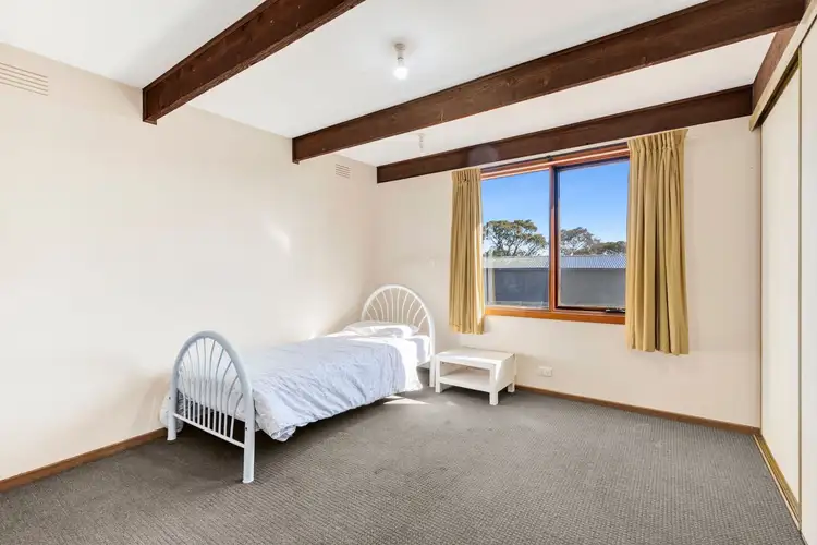 Fourth view of Homely house listing, 5 Gallois Gardens, Leopold VIC 3224