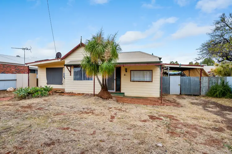 335 Collins Street, West Lamington WA 6430