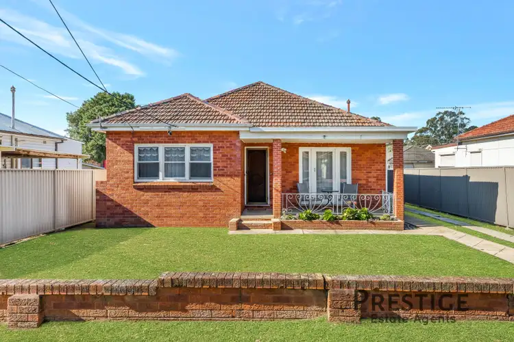 27 Olive Street, Fairfield NSW 2165