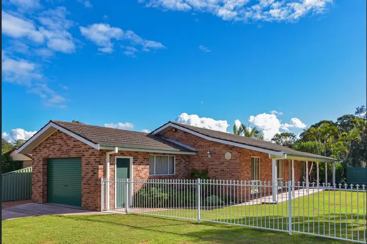 22 Murrumbidgee Crescent, Bateau Bay NSW 2261