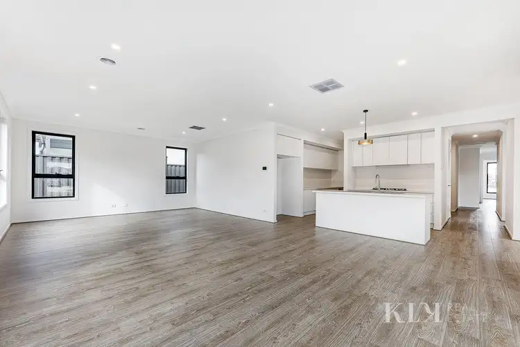 8 Tweed Place