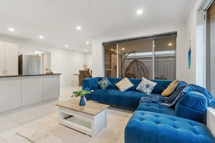 11A Baystone Parade, Harrisdale WA 6112