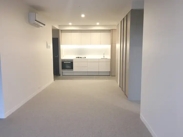 8 Pearl River Road