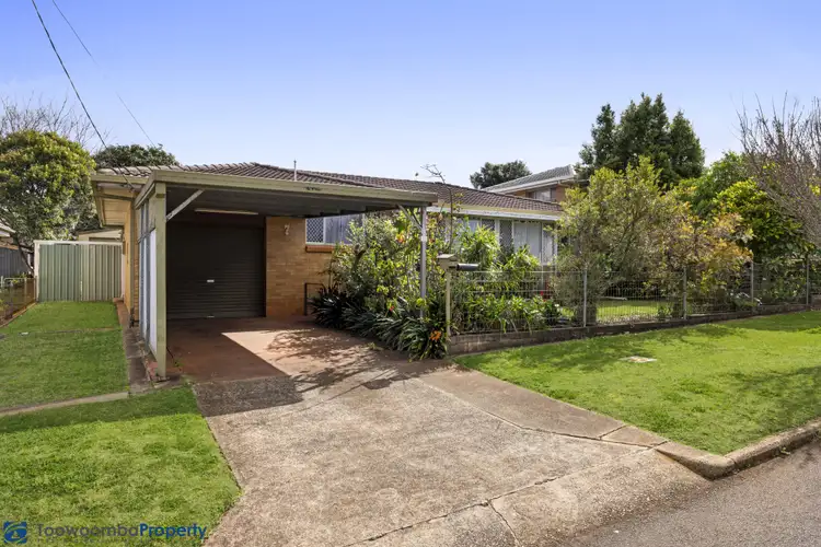 7 Brown Street, Rockville QLD 4350