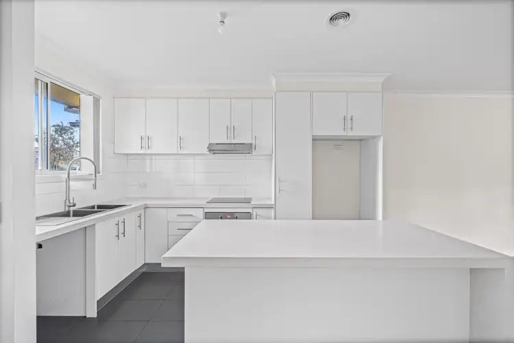 Fourth view of Homely house listing, 2 Rosamond Way, Epping VIC 3076