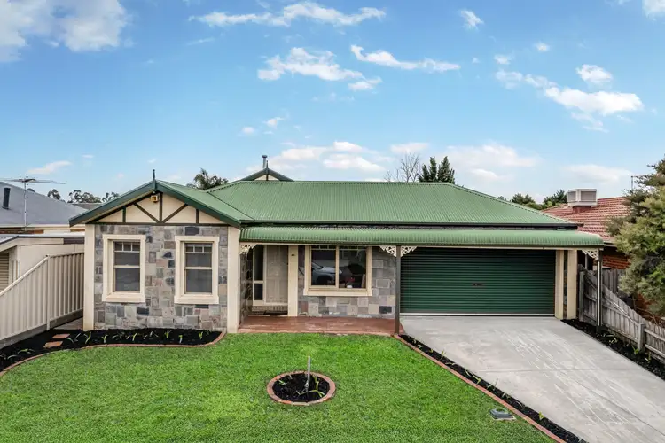43 Rearden Crescent, Roxburgh Park VIC 3064