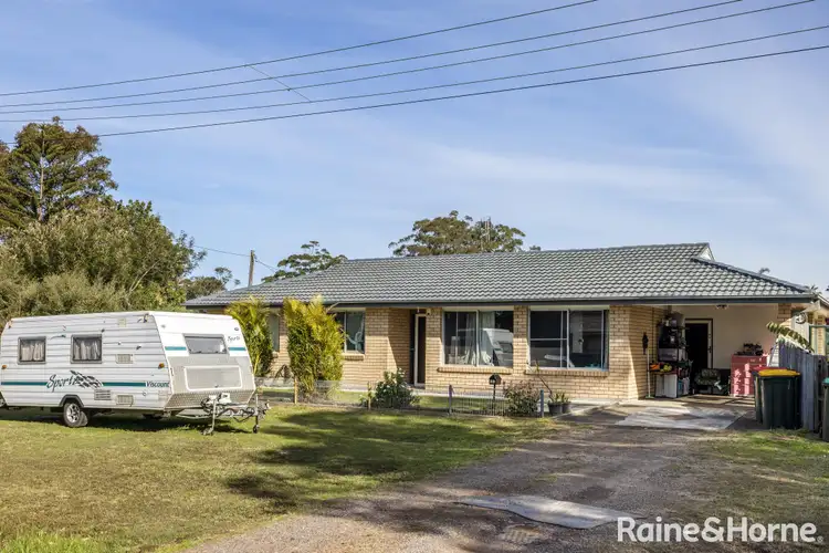 32 Lloyd George Grove, Tanilba Bay NSW 2319