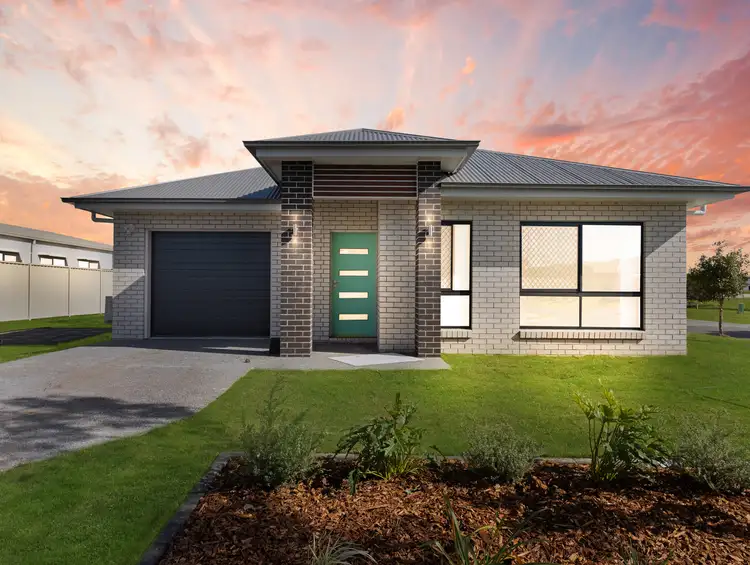 Main view of Homely unit listing, 1/1 North Lakes Circuit, Burrum Heads QLD 4659