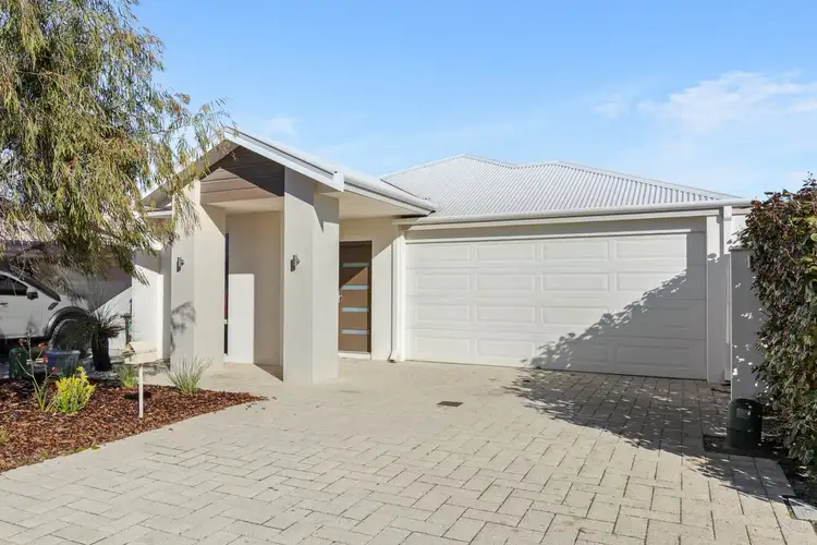 6 Wandering Way, Alkimos WA 6038