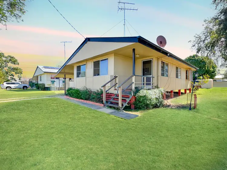 23 Stephenson Street, Moura QLD 4718