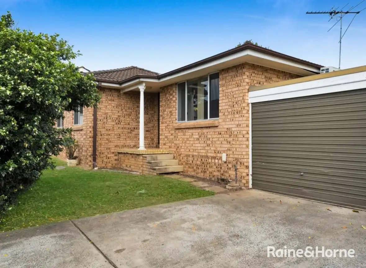 Main view of Homely house listing, 2/8 Bensley Road, Macquarie Fields NSW 2564