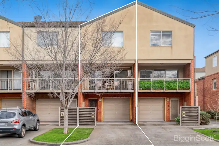 46 Village Way