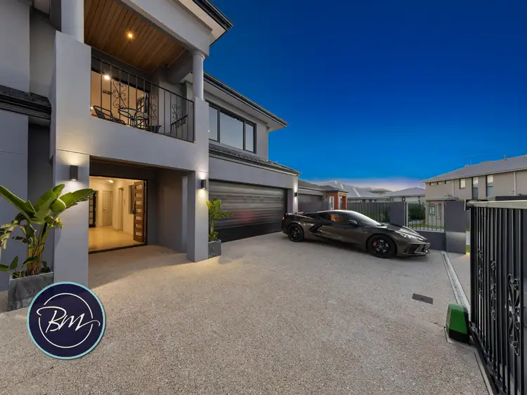 Second view of Homely house listing, 32 Hamelin Drive, Lake Coogee WA 6166