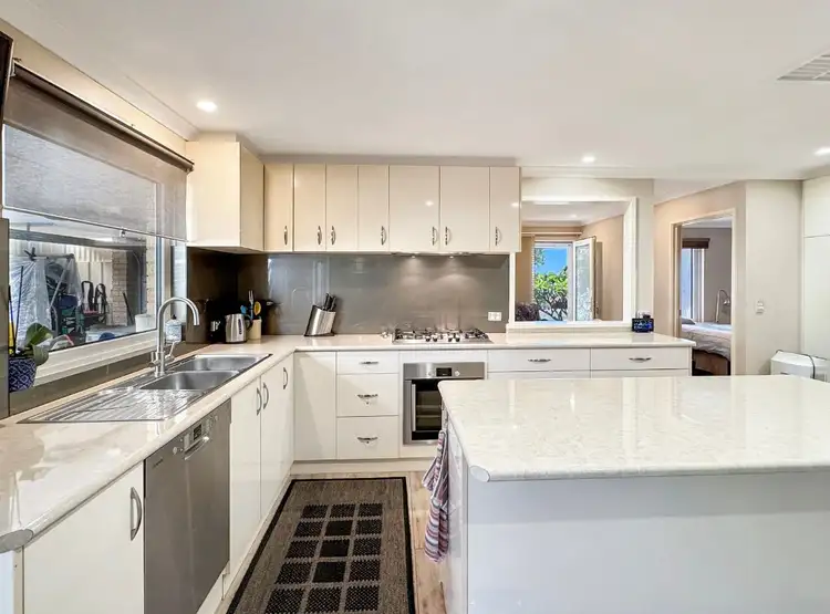 27 Allum Green, Merriwa WA 6030