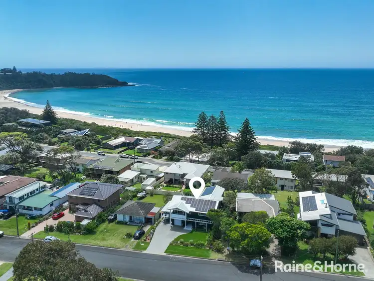 18 Donlan Road, Mollymook Beach NSW 2539