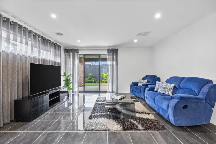 Sixth view of Homely house listing, 7 Las Pozas Avenue, Wollert VIC 3750