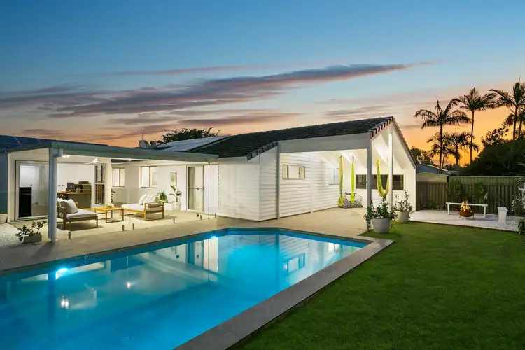 23 Southerly Street, Mermaid Waters QLD 4218