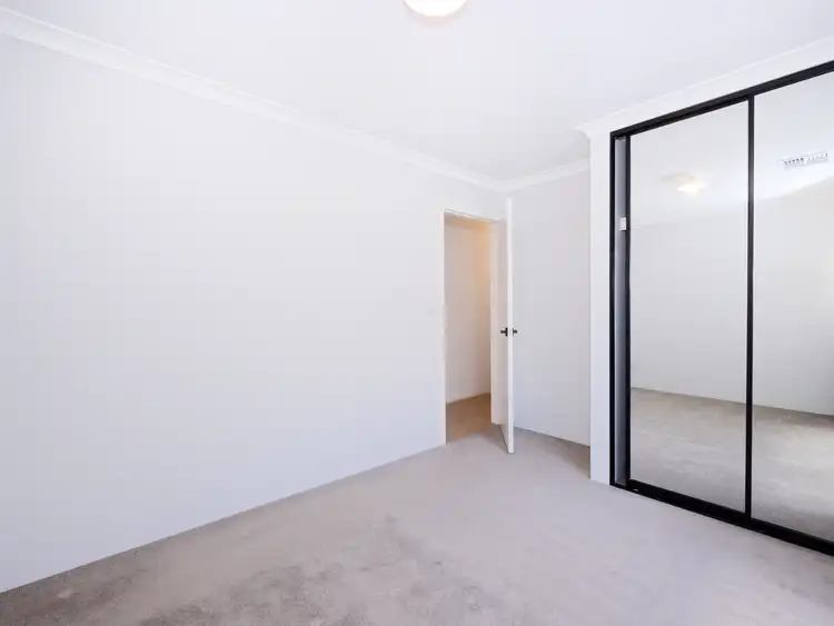 Fourth view of Homely house listing, 5 Bluegrass Street, Treeby WA 6164