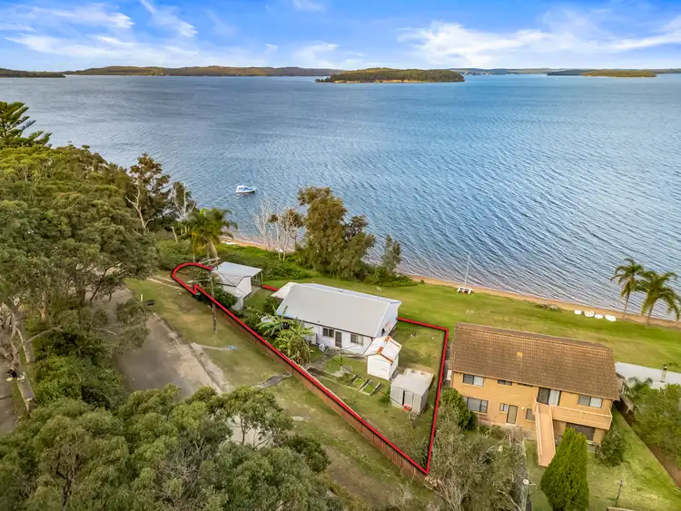 64 Beach Road, Wangi Wangi NSW 2267