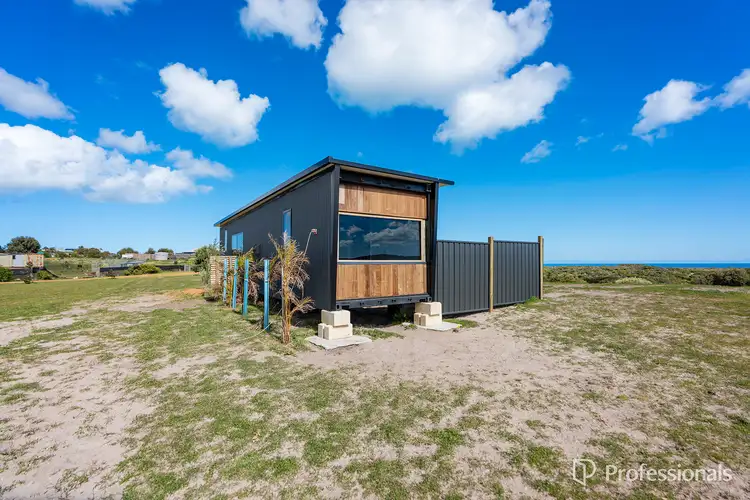 37 African Reef Boulevard, Greenough WA 6532