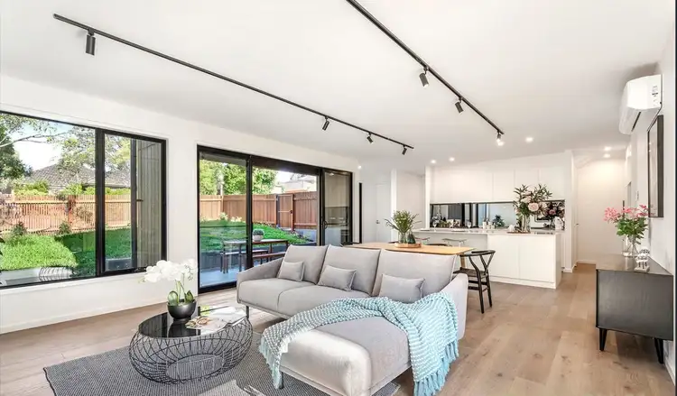 1/18 Kawarren Street, Balwyn North VIC 3104