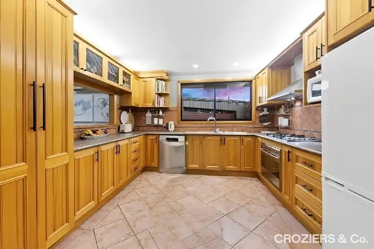 Fifth view of Homely house listing, 10 Ibsley Court, St Albans VIC 3021