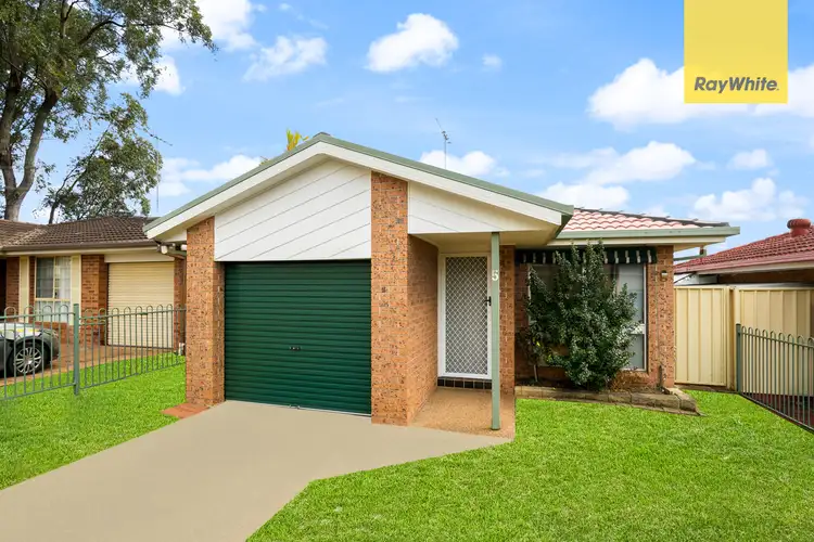 5 Athena Court, St Clair NSW 2759
