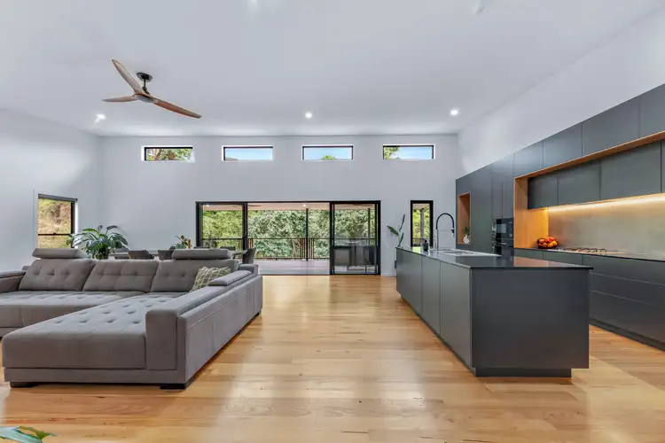 16 Scarlet Gum Crescent, Cannonvale QLD 4802