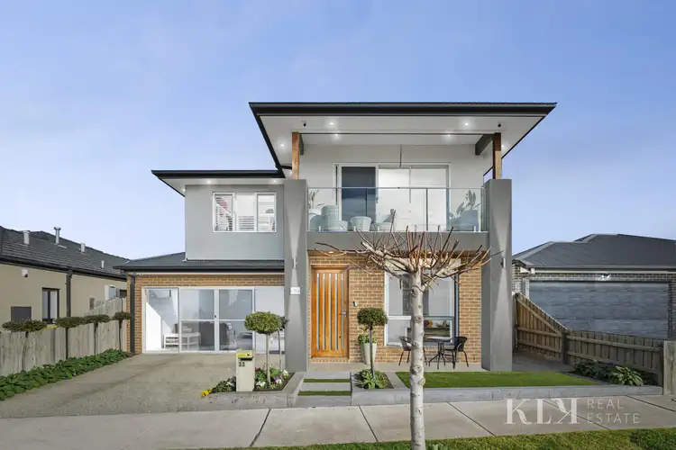 33 Lemongrass Drive, Mickleham VIC 3064