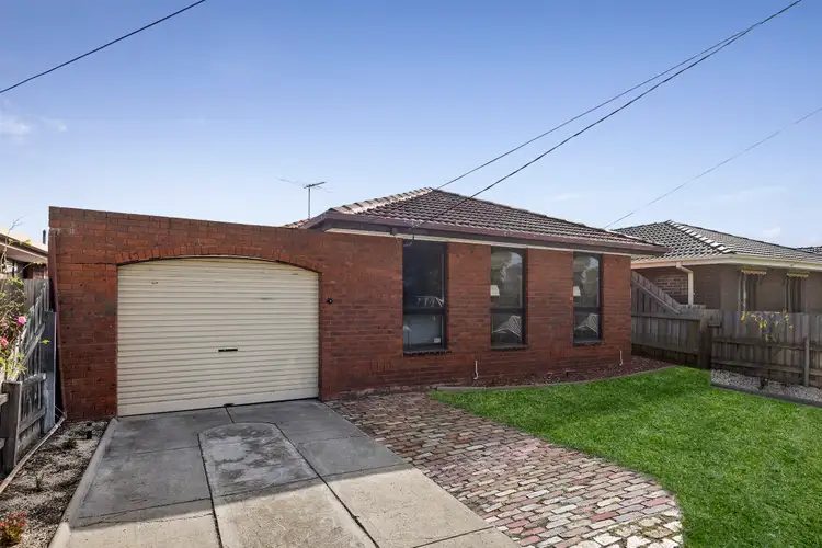 16 Rosebery Street