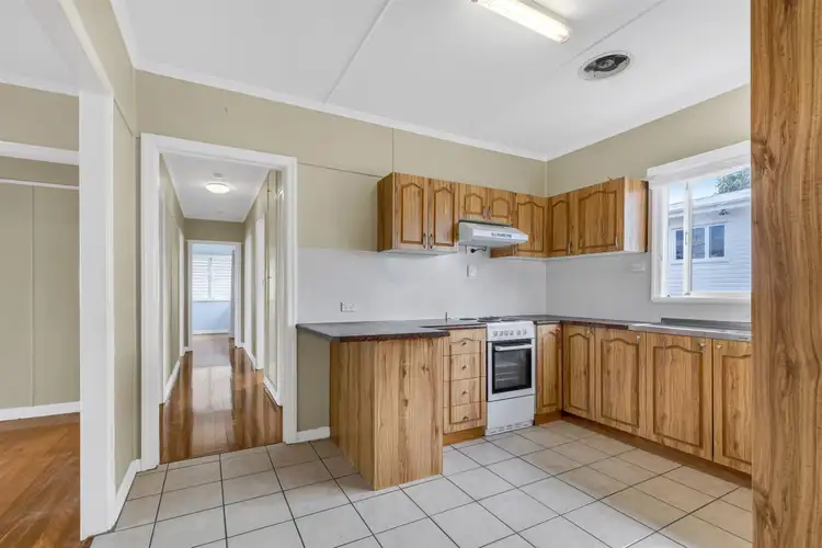 Fifth view of Homely house listing, 8 Maverton Street, Salisbury QLD 4107