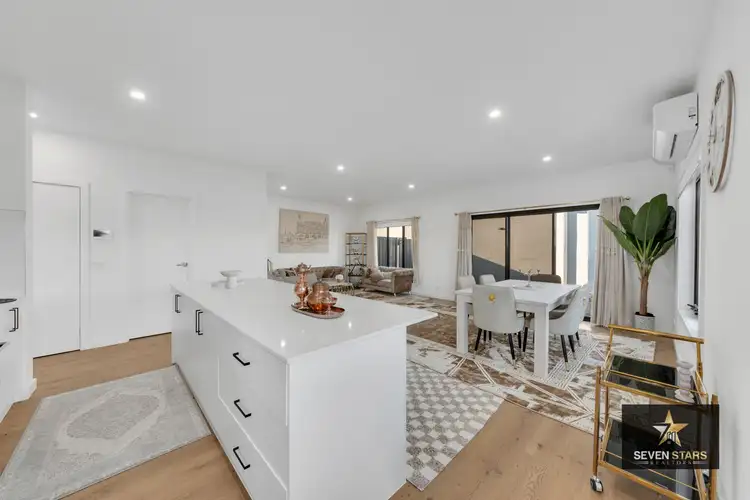 Fifth view of Homely house listing, 2 Quiney Walk, Wollert VIC 3750