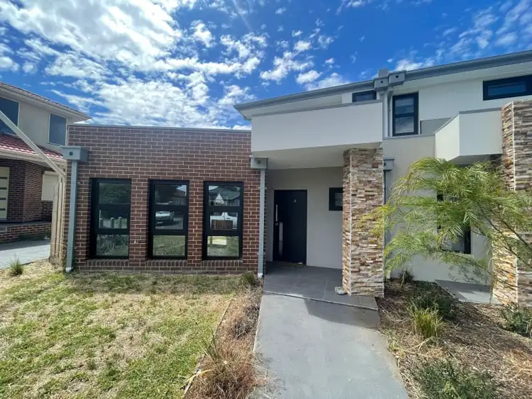 Main view of Homely townhouse listing, 2/10 Anne Court, Broadmeadows VIC 3047