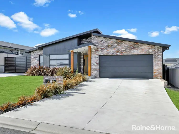 16 Ignatius Place, Kelso NSW 2795